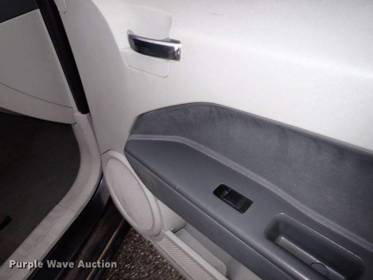 image for item LU9005 2007 Dodge Caliber