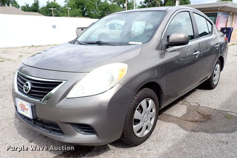 image for item LU9009 2012 Nissan Versa