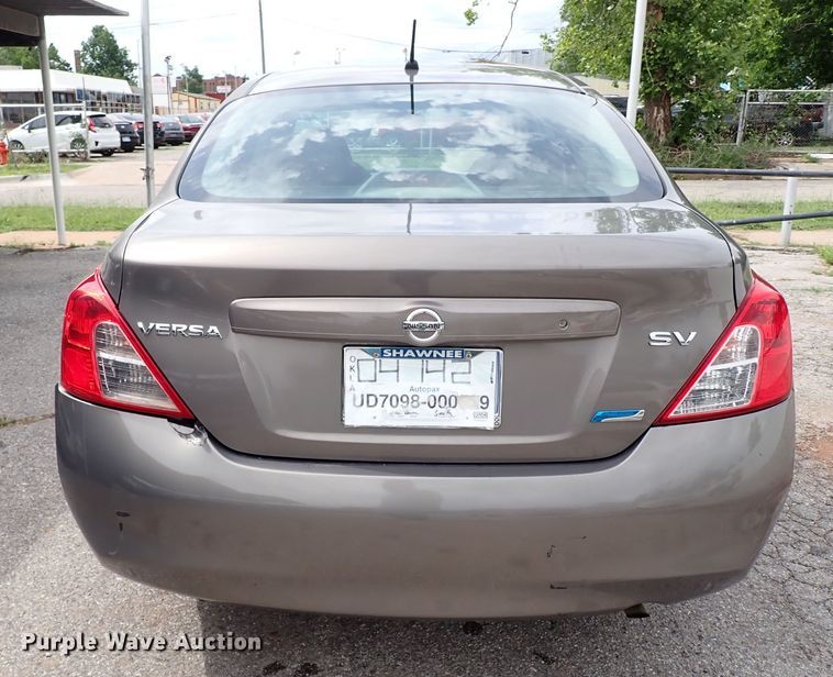 image for item LU9009 2012 Nissan Versa