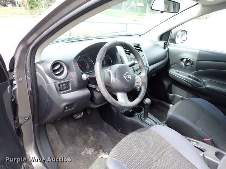 image for item LU9009 2012 Nissan Versa