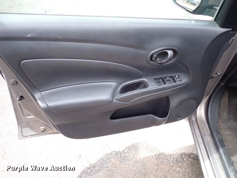 image for item LU9009 2012 Nissan Versa