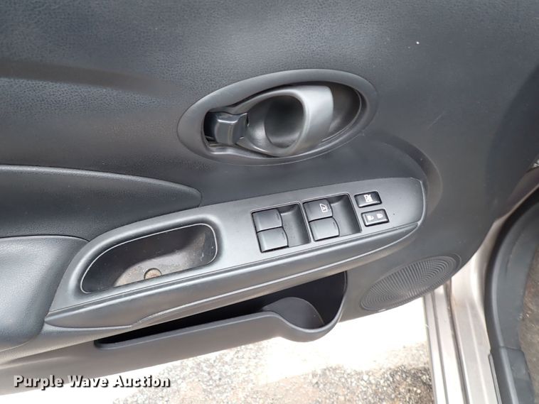 image for item LU9009 2012 Nissan Versa