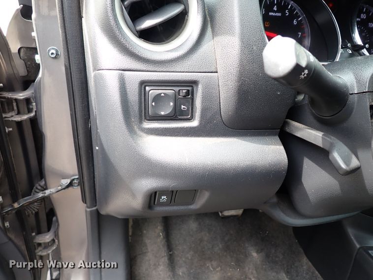 image for item LU9009 2012 Nissan Versa