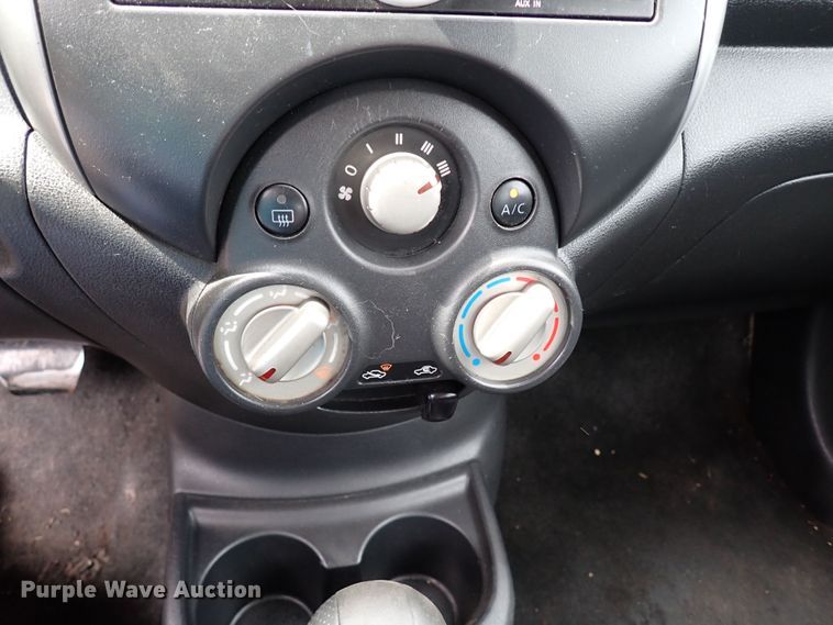 image for item LU9009 2012 Nissan Versa