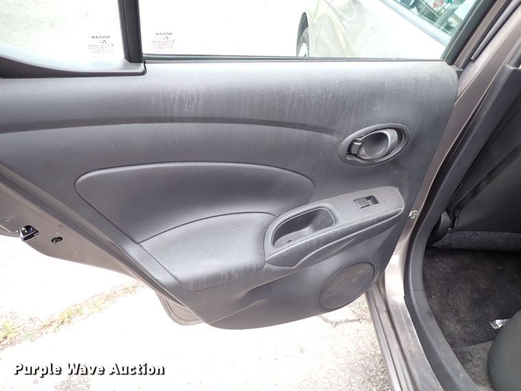 image for item LU9009 2012 Nissan Versa