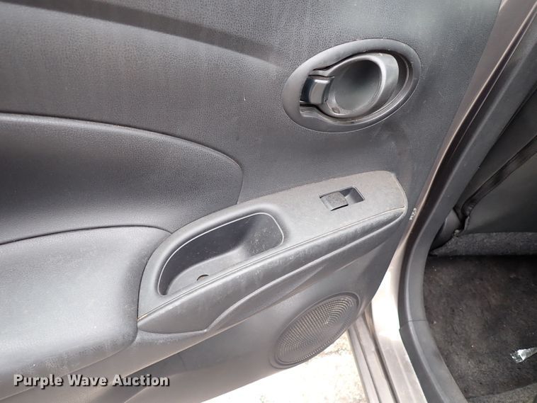 image for item LU9009 2012 Nissan Versa