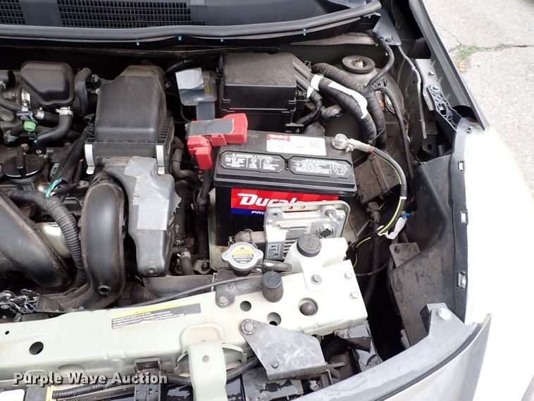 image for item LU9009 2012 Nissan Versa