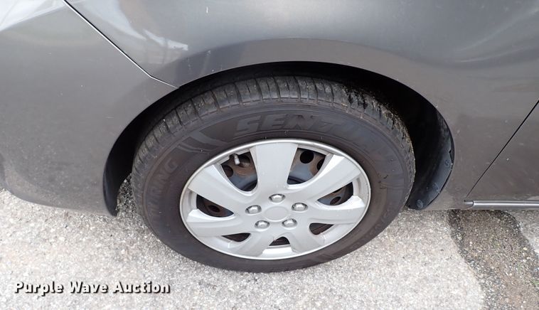 image for item LU9009 2012 Nissan Versa