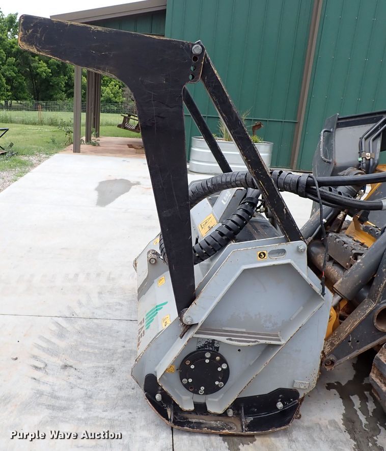 image for item LU9025 FAE UML/SSL 125  skid steer mulcher