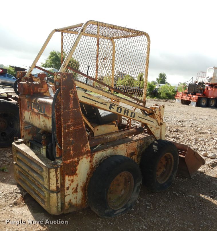image for item MD9163 Ford  skid steer loader