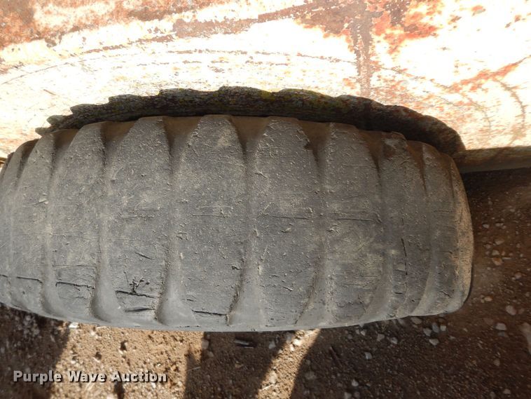 image for item MD9163 Ford  skid steer loader