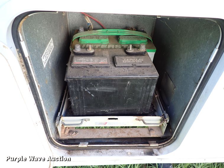 image for item MF9483 2000 Fleetwood Avion  camper