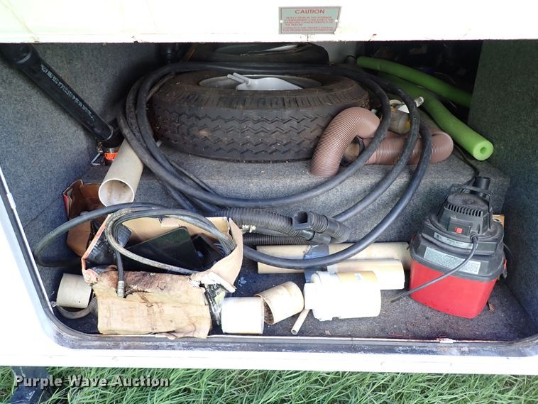 image for item MF9483 2000 Fleetwood Avion  camper