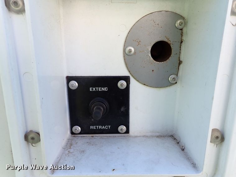 image for item MF9483 2000 Fleetwood Avion  camper