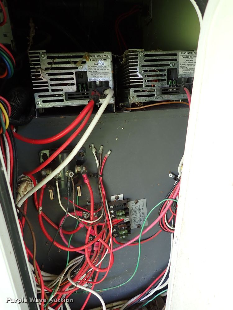 image for item MF9483 2000 Fleetwood Avion  camper