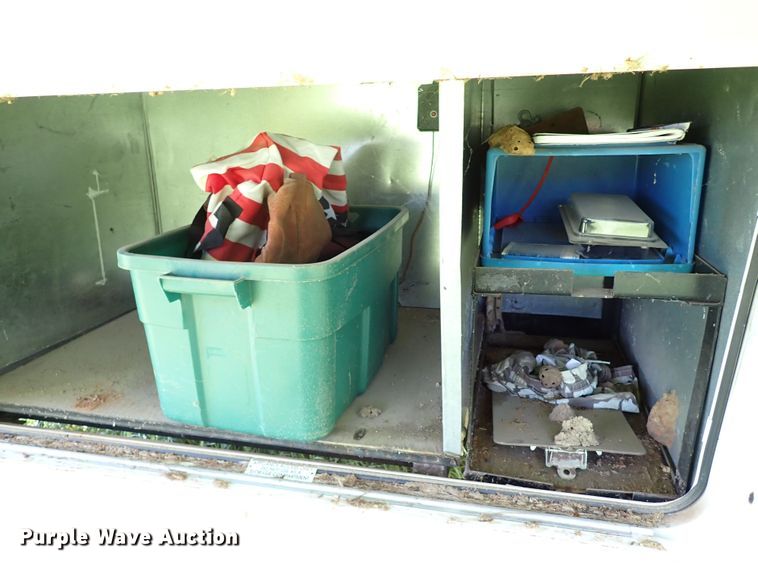 image for item MF9483 2000 Fleetwood Avion  camper