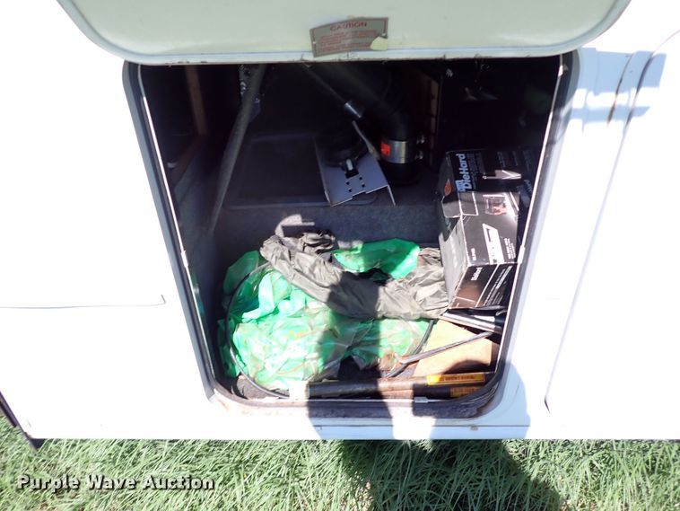 image for item MF9483 2000 Fleetwood Avion  camper