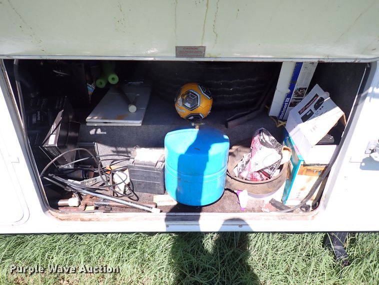 image for item MF9483 2000 Fleetwood Avion  camper