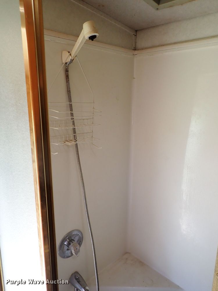 image for item MF9483 2000 Fleetwood Avion  camper