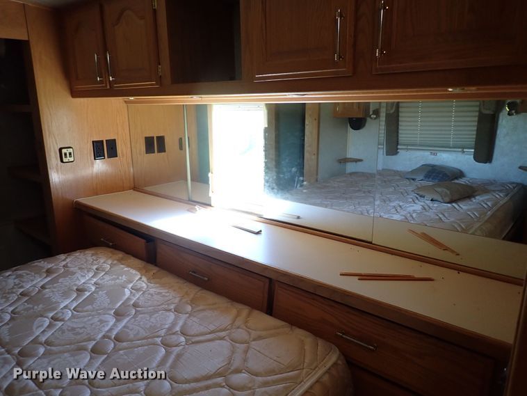 image for item MF9483 2000 Fleetwood Avion  camper