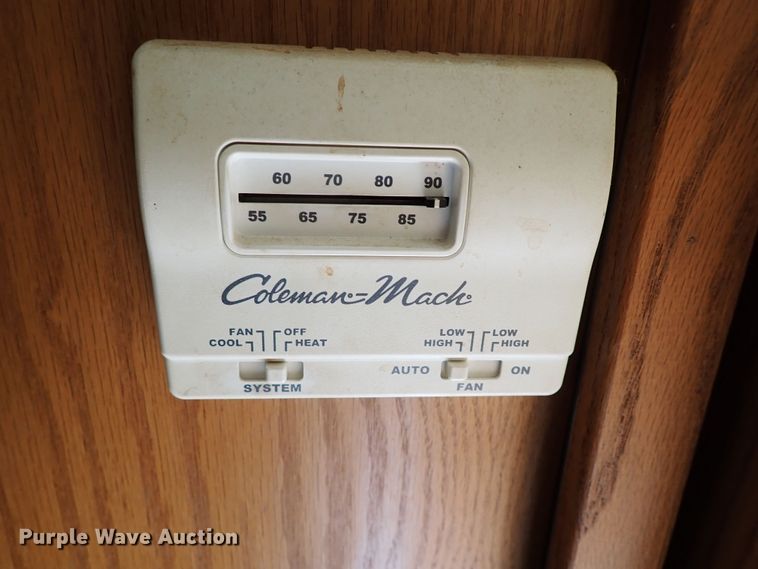 image for item MF9483 2000 Fleetwood Avion  camper