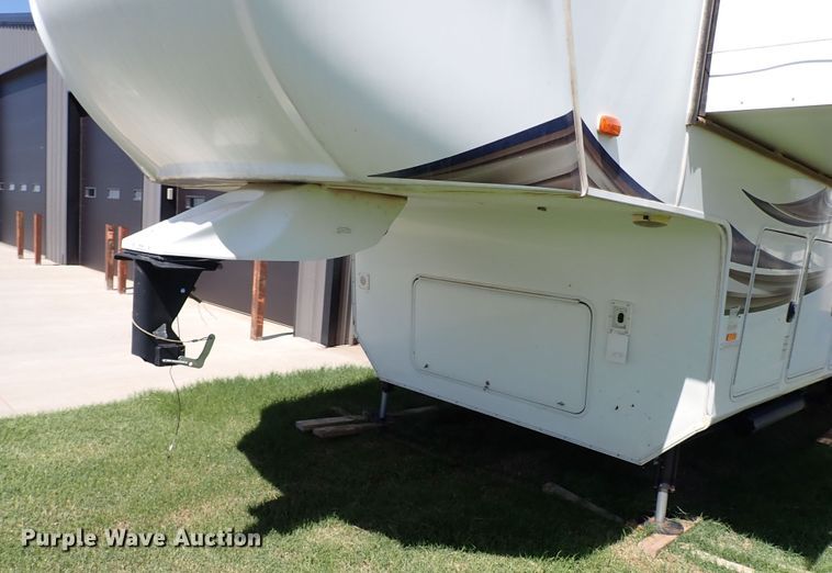 image for item MF9489 2013 Heartland Bighorn  3685RL camper