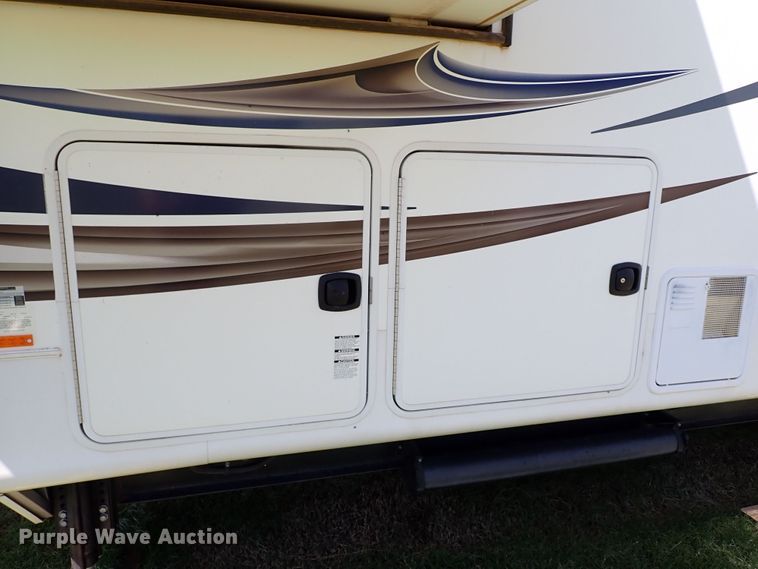 image for item MF9489 2013 Heartland Bighorn  3685RL camper