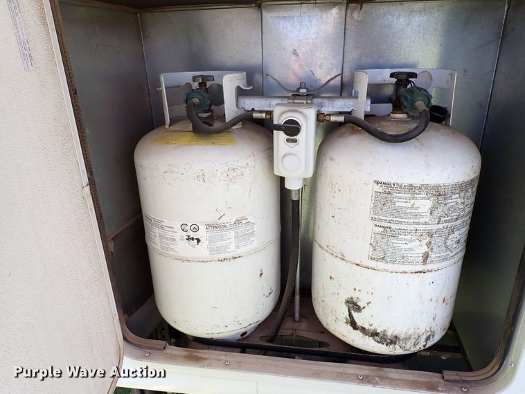 image for item MF9489 2013 Heartland Bighorn  3685RL camper