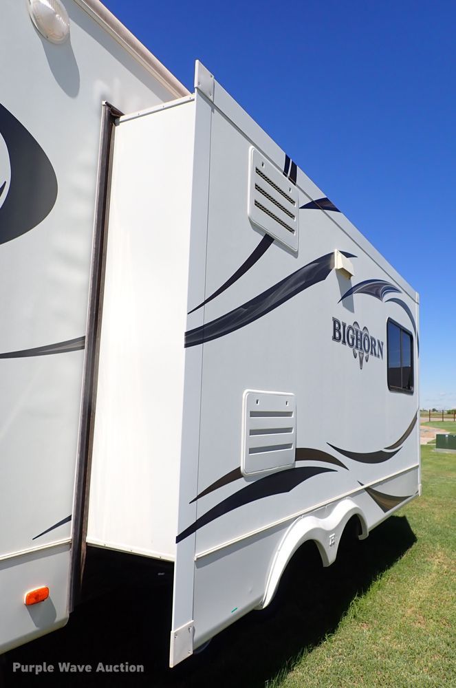 image for item MF9489 2013 Heartland Bighorn  3685RL camper