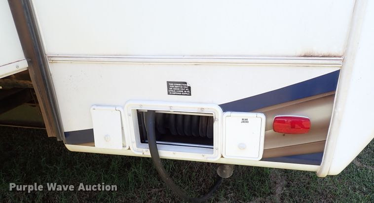 image for item MF9489 2013 Heartland Bighorn  3685RL camper