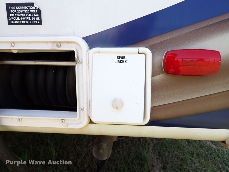 image for item MF9489 2013 Heartland Bighorn  3685RL camper