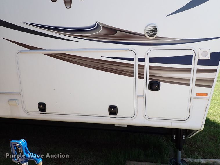 image for item MF9489 2013 Heartland Bighorn  3685RL camper