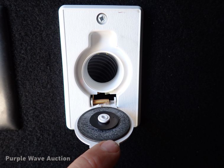 image for item MF9489 2013 Heartland Bighorn  3685RL camper