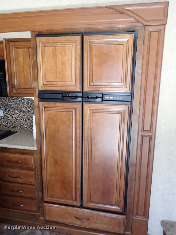 image for item MF9489 2013 Heartland Bighorn  3685RL camper