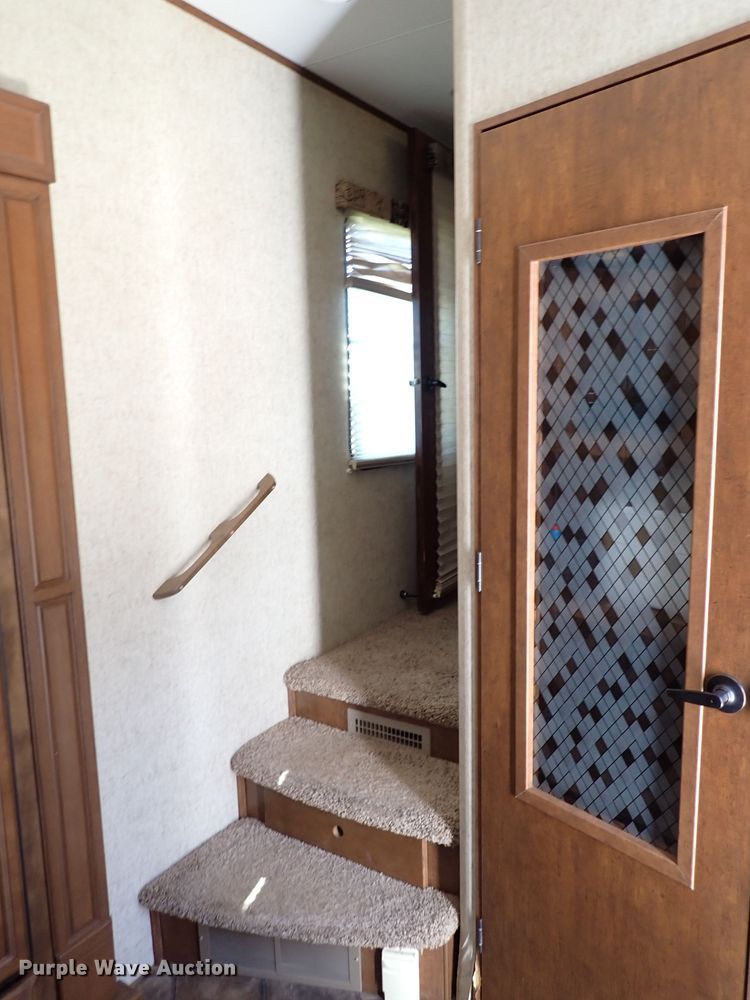 image for item MF9489 2013 Heartland Bighorn  3685RL camper