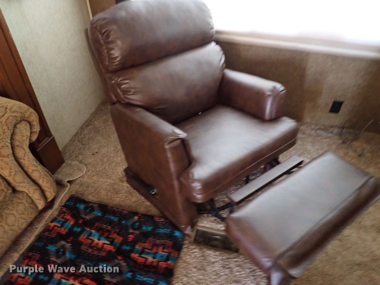 image for item MF9489 2013 Heartland Bighorn  3685RL camper