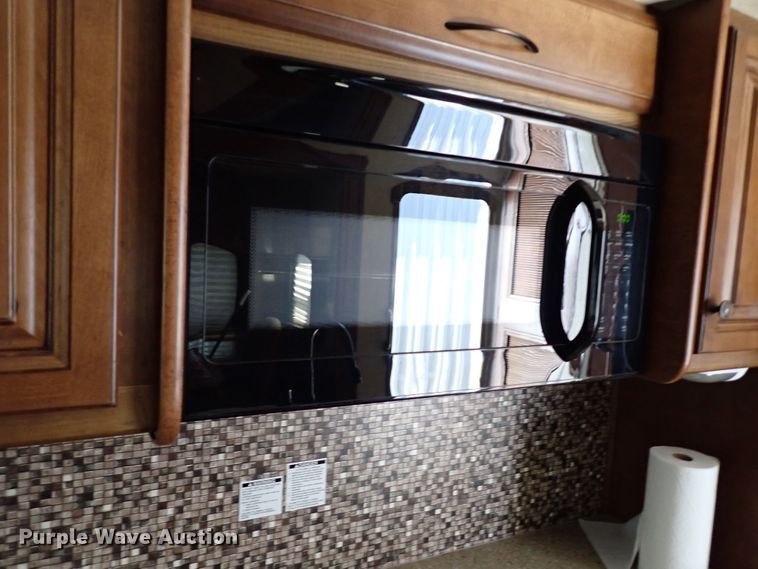 image for item MF9489 2013 Heartland Bighorn  3685RL camper