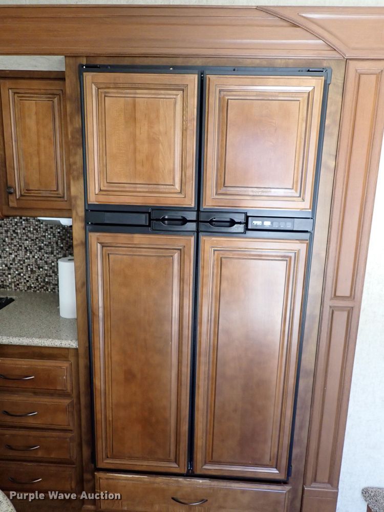 image for item MF9489 2013 Heartland Bighorn  3685RL camper