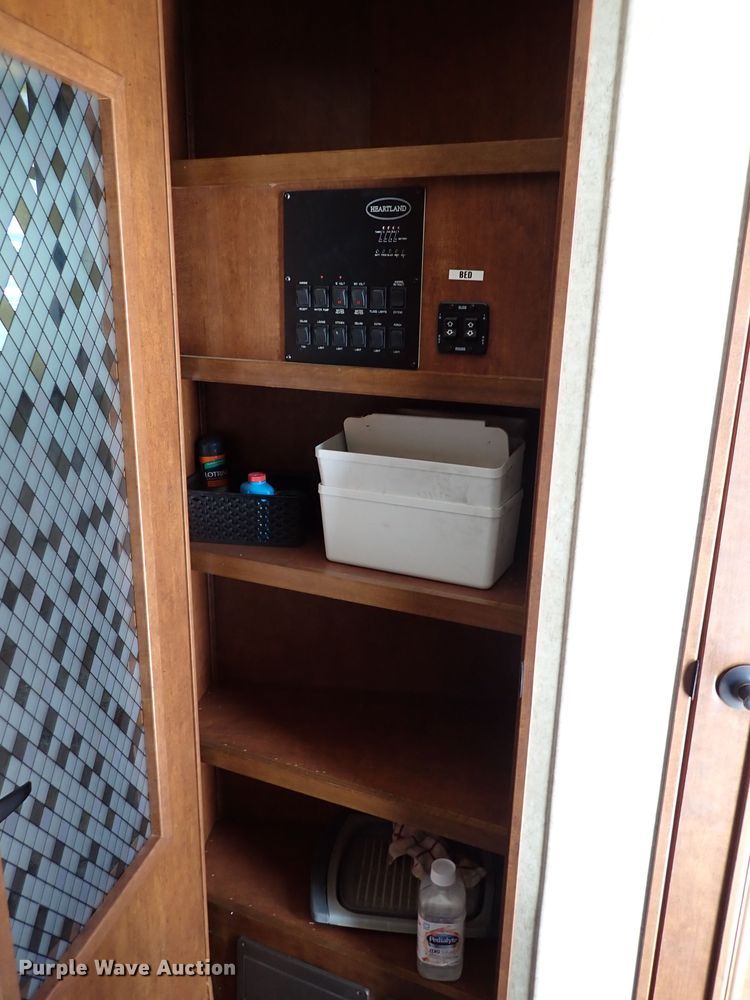 image for item MF9489 2013 Heartland Bighorn  3685RL camper