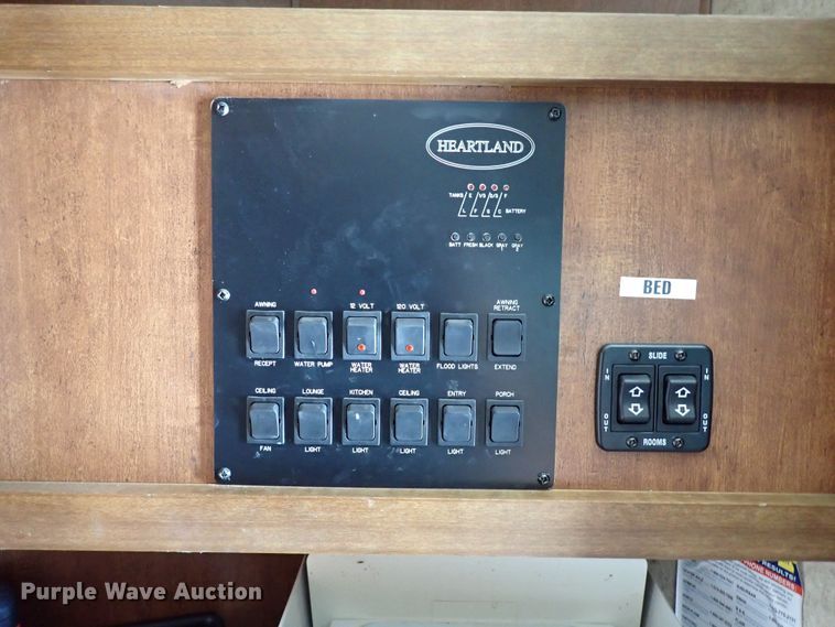 image for item MF9489 2013 Heartland Bighorn  3685RL camper