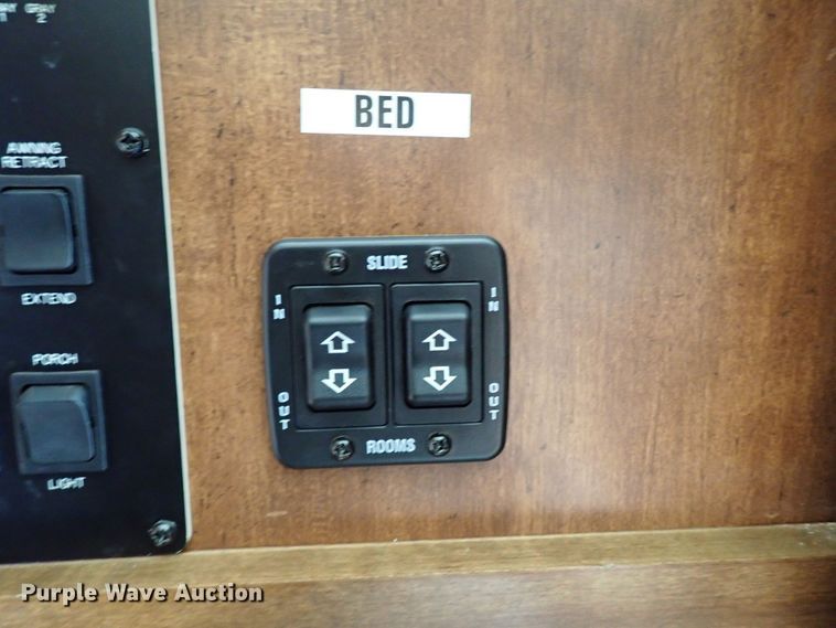 image for item MF9489 2013 Heartland Bighorn  3685RL camper