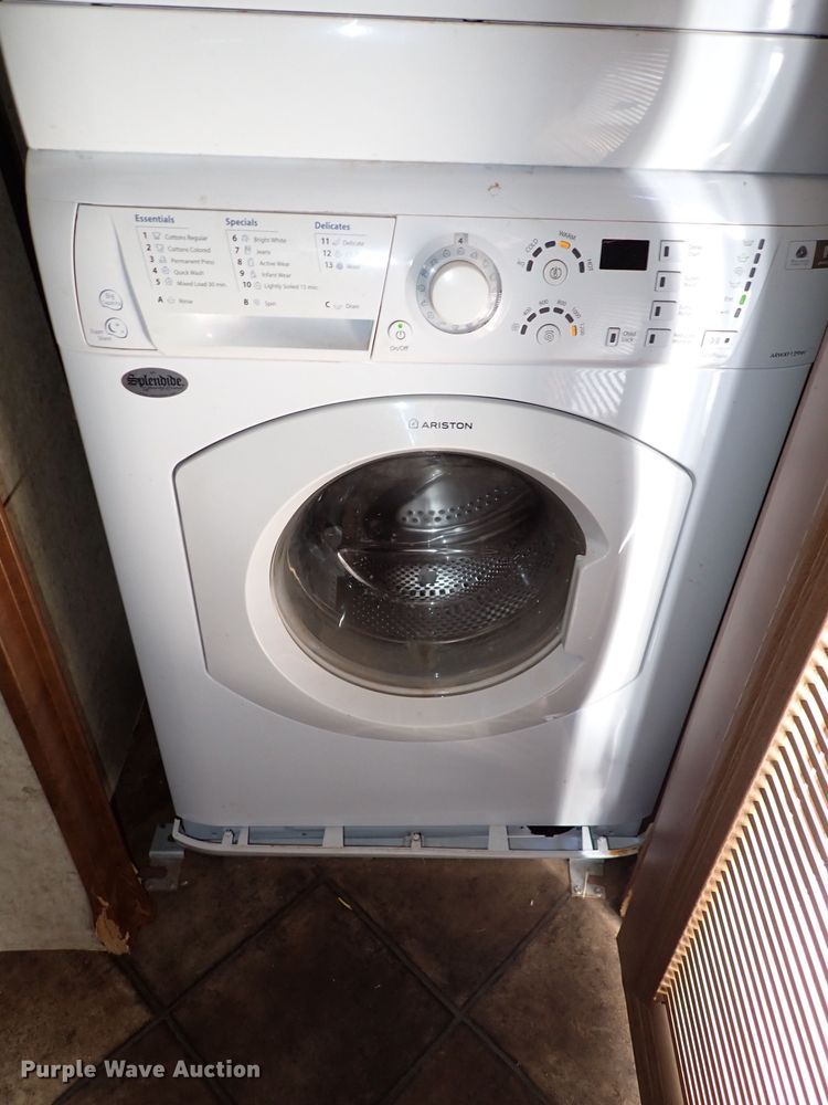 image for item MF9489 2013 Heartland Bighorn  3685RL camper