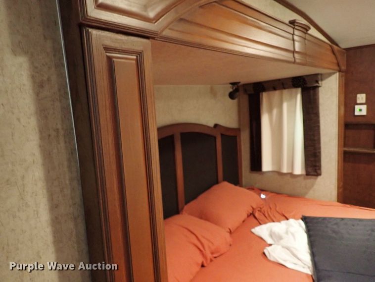 image for item MF9489 2013 Heartland Bighorn  3685RL camper