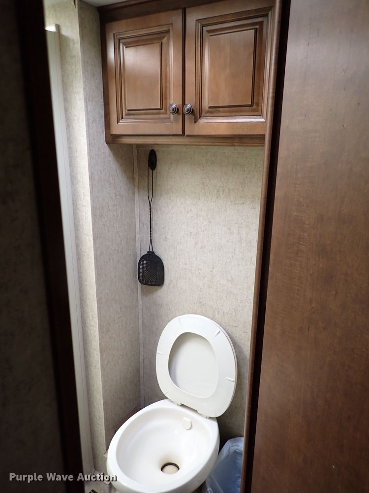 image for item MF9489 2013 Heartland Bighorn  3685RL camper