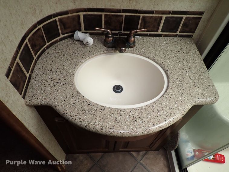 image for item MF9489 2013 Heartland Bighorn  3685RL camper