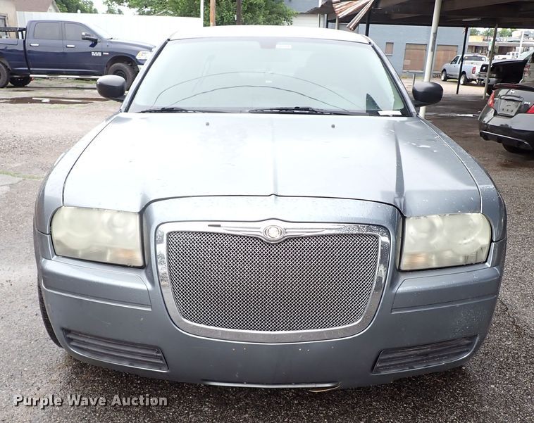image for item MF9516 2006 Chrysler 300