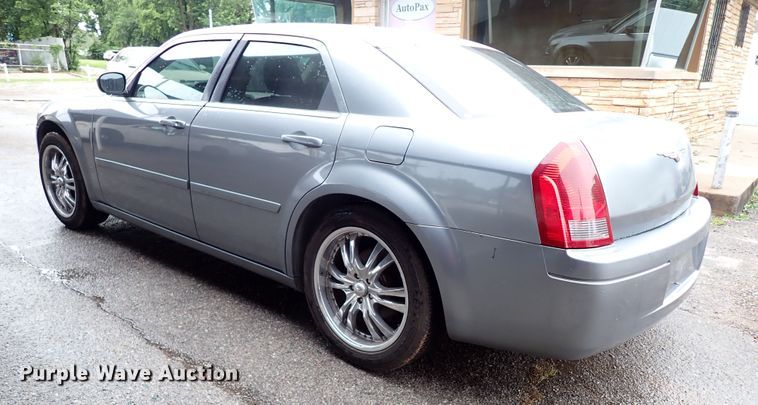 image for item MF9516 2006 Chrysler 300