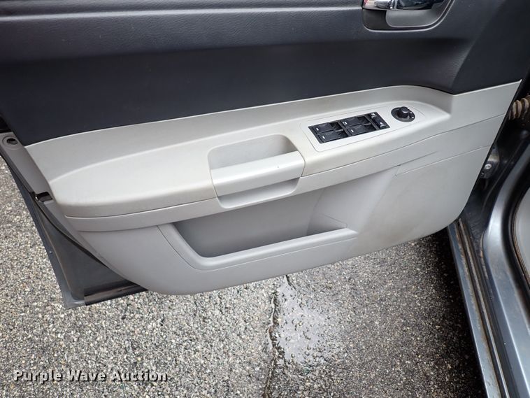 image for item MF9516 2006 Chrysler 300