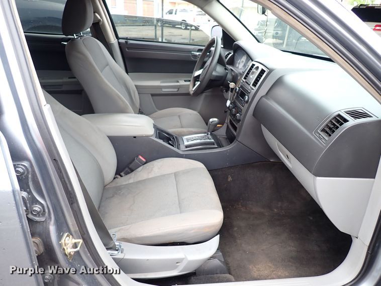 image for item MF9516 2006 Chrysler 300