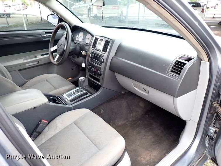 image for item MF9516 2006 Chrysler 300